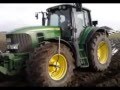 John Deere 7430 beim Pflügen
