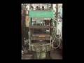 videos de 24 in. x 24 in.  French Oil 393 Ton Slab Side Press   # 1890-2