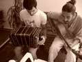 videos de Santiago y Omar tocando