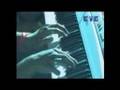 videos de Scofilds Schody 2008 live - Pushing me away piano