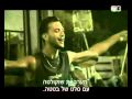 מערבבת שוקולטה עם סלט של בטטה
