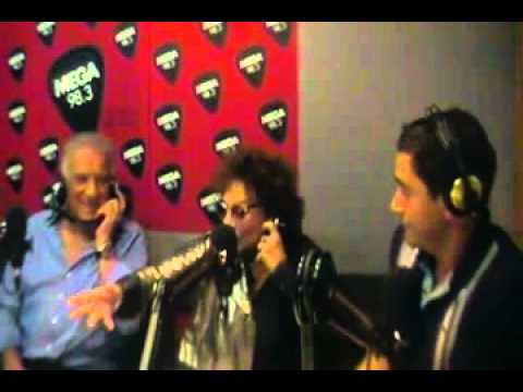 'Coco' Basile cantó "De música ligera" en honor a Gustavo Cerati