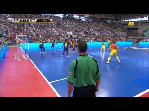 indoor - El Barça de Pep Guardiola juega contra el Barça de Tito Vilanova en la Maratón contra la Pobreza.