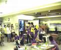 [歡迎台灣團友]00:00 浸大人去接機[各校特色晚會]02:01 聖約翰科技大學02:20 基督書院02:56 東海大學03:21 嶺南大學03:38 浸會大學05:49 崇基學院[營會第二天]06:09 詩歌 - 浸大領07:35 專題 - 葉敬德牧師08:28 牧師 crossover Johnson09:01 精彩傳譯葉：「有社會主義0既市場經濟就係切頭切尾0既比西方0既資本主義更資本主義0既資本主義」莊：「有中國特色的社會主義的資本主義經濟的話是比西方的資本主義的經濟還要資本主義的資本主義經濟」