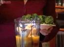 Revvell making green smoothies Revvell making green smoothies