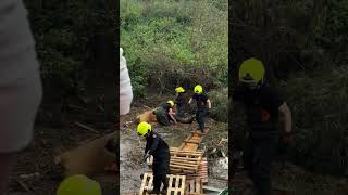 חילוץ אדם מנחל כתוצאה מפיצוץ מיכל שמכיל מי שפך במפעל בחדרה