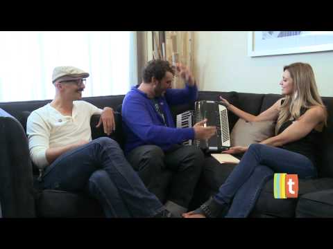 willywats - HiimRawn (and his accordion) and WillyWats sit down for a little two-on-one interview with Tubefilter at VidCon 2011 in Los Angeles, CA. HI IM RAWN: http://w...
