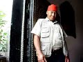 Jaap wil dansen met beveiliger Marokkaans theehuis Jaap wil dansen met beveiliger Marokkaans theehuis