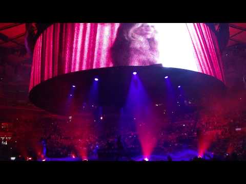 Britney Spears – The Circus Tour – Madison Square Garden – Opening / Circus HD