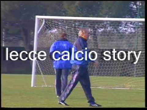 Il primo allenamento di Nedo Sonetti da nuovo allenatore del Lecce a Calimera il 17 febbraio 1998