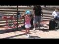videos de Munchkips Sings at DC March