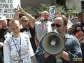 www.infowars.comAlex Jones bullhorns the local police and educates them on the history of government staged terrorism. This is streaming LIVE video in real time to the internet via Justin TV.Denver 2008, the Democratic National Convention protest by 9/11 truthers and patriots.