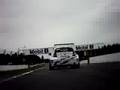 vlammen uit de uitlaten van de JR-motorsport 1-serie
