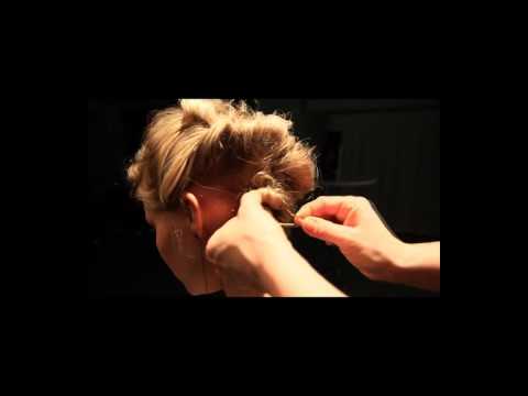 brudehår - Her viser Helle fra Hairpower.dk en hurtig langthårsopsætning som du selv kan lave på 5 minutter. Her bruges grundteknikken med at låse hårnålene.