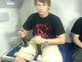 4BI Moron macht a Bier auf