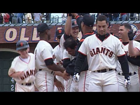 Video: COL@SF: Kent scores Snow with a walk-off double