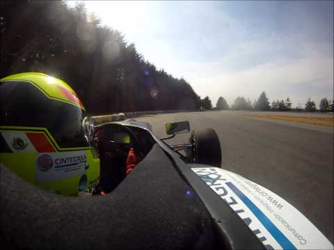 welter - Primer entrenamiento en el Formula Renault con tiempos de punta. Preparando todo para este reto 2013 en la Formula Renault Inglesa.