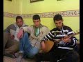 Sekko baglama �al?yor