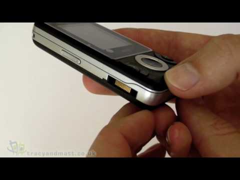 Sony Ericsson W205 unboxing video
