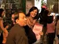 Free Hugs (Abrazos Gratis) Free Hugs (Abrazos Gratis)