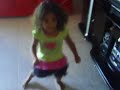 Jordana dançando o creuu