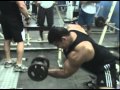 Treinamento de biceps.