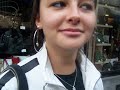 comment faire pour ne pas se faire aborder par des mendiants dans grenoble ?? parler le waki (ou wika ! ^^)
