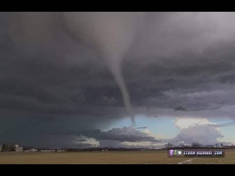 December Tornado at Beardstown, Illinois - 12/1/2018_Weather in Budapest, Hungary. Best of the week