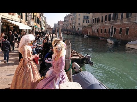 Venedig: Maskenball und Karnevalstreiben sowie Eint ...