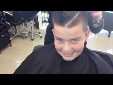 Christiano - Assyrian Top stylist and Color Specialist Vivyan Hermuz ,how to cut Christiano Ronaldo Hair Cut Vivyan Hair Design....TIPS for 2013 christiano ronaldo hair c...