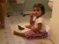 videos de Our little Bean puts on makeup