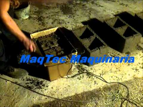 maquinaria para hacer blocks - Precio: $950 facebook: http://www.facebook.com/pages/MaqTec-Maquinaria/325347377560489 Nueva Mini maquina bloquera para fabricar bloques de hormigón. ¿ Para ...