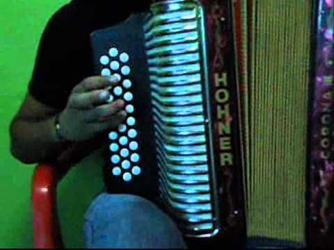 aprender a tocar acordeon - Sígueme: TWITTER: http://www.twitter.com/keinertorres FACEBOOK: http://www.facebook.com/KeinerTorresOfficial.