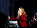 Durante su concierto privado para el aniversario de su Fan Club.
