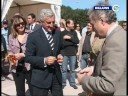 Primer cap de setmana amb el Passeig de Ponent ja inaugurat. Durant aquest dissabte i diumenge han estat molts els que han volgut passejar per aquests dos quilòmetres i mig dinfraestructura, mentre que altres han preferit utilitzar el seu carril bicicleta. El Ministeri de Medi Ambient ha invertit 12 milions deuros en larranjament daquesta zona que dóna continuïtat ara a pràcticament tot el litoral cambrilenc.