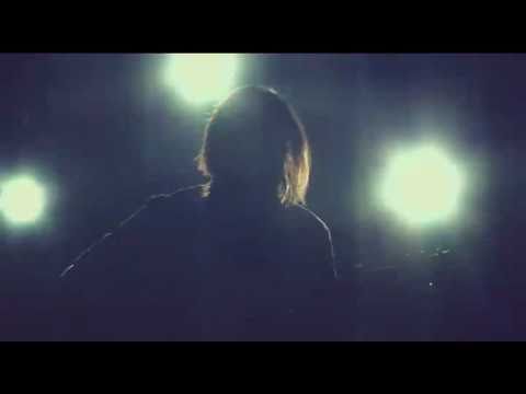 Pik Swart – Skaduwee (Official Music Video)