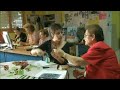 Maruja nos ense�a como hacer peinetas