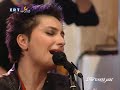Mia apo tis oraioteres kai kalluteres gunaikies ellinikes fones ever! i Hro tragoudaei to Athanato Nero stin ekpompi sthn ygeia mas, afieroma sto Mimi Plessa.Ξέχασε απόψε ο Θεόςνα ανάψει το φεγγάρικαι εγώ φιλώ τα μάτια σουγλυκό μου παλικάριΔως μου τ'αθάνατο νερόδροσιά απ'την καρδιά σουχίλιες φορές να αναστηθώχίλιες να 'μαι δικιά σουνα 'μαι δικιά σουνα 'μαι δικιά σουΘάλασσα είναι η κάμαρακαράβι είναι η νύχτακαν' τα φιλιά σου γιασεμιάκαι στο κορμί μου ρίχταΣτίχοι: Άκος ΔασκαλόπουλοςΜουσική: Μίμης Πλέσσας