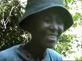 Rencontre avec Madame Yvonne sur l'île de Nosy Komba à Madagascar. Tradipraticienne, elle connaît tout la pharmacopée issue de la forêt pluviale et nous livre quelques secrets...