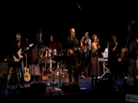 Cheryl Hodge performs 