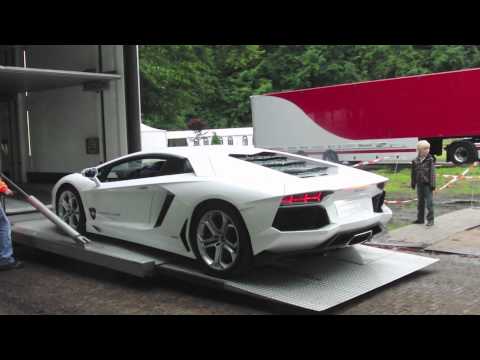 Lamborghini Aventador LP700-4