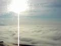 v�deo muito legal...avi�o fazendo um pouso no meio do nevoeiro, n�o da de ver direito nem a pista....musiquinha de fundo pra cliar um clima...hahahahha