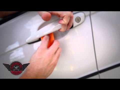 how to remove door handle