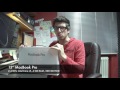 Ostern 2012 ist vorbei! Vielen Dank an alle, die Mitgemacht haben! OUTTAKES/MAKING-OF: www.youtube.com ALLE KLEINEN, BUNTEN (NICHT EINFARBIG) EIER ZÄHLEN UND MITMACHEN UND MACBOOK PRO GEWINNEN! Ostern. WIrklich ein tolles Fest! Doch manchmal nerven die Hasen, wie die Pest. Alex musste diese Wahrheit auch schmerzhaft erfahren... Alex bei Facebook: www.facebook.de Alex bei twitter: www.twitter.com Alex' Homepage: www.alextv.de Fan-Shop www.alextv.de Abonnieren nicht vergessen! Vielen dank an: Vincent Sommer, Christopher Danckers, Josef Hiemann, Marco Bossow, die medienakademie Hamburg & Philipp Grundlach