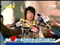 JJ Lin - drops his mic