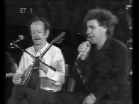 Mikis Theodorakis talks about Vasilis Tsitsanis Mikis Theodorakis talks about Vasilis Tsitsanis