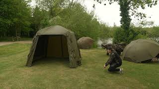 Надуваем заслон Fox Air Frame Social Shelter - 2.5 x 2.5 метра