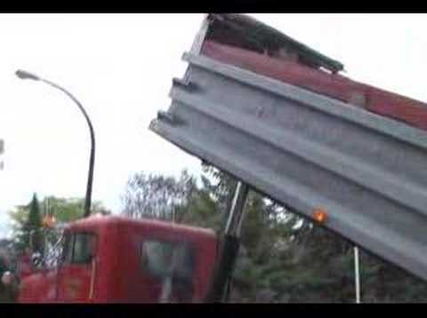 BrianNelson123 - CLICK MORE http://www.NelsonIdeas.com This is Video 4/4 of the Street Construction research project on Evans Court Shoreview Minnesota using 2 layers of asph...
