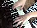 MIQUI TOCANDO EL PIANO (L)