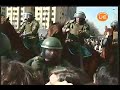 Hoy 29 de agosto, dentro de las movilizaciones convocadas con la CUT, el enador Navarro de Chile (PS), fue agredido cobardemente por un funcionario de Carabineros, mientras el senador trataba de mediar cuando los trabajadores agrupados reclamaban su derecho para marchar por la alameda y así , denunciar la profunda desigualdad social en Chile. Que tiene a los empresarios de derecha y d ela concertación viviendo como reyes, mientras el 80% de los chilenos gana menos del sueldo etico (250 mil pesos chilenos = 500 dolares al mes).